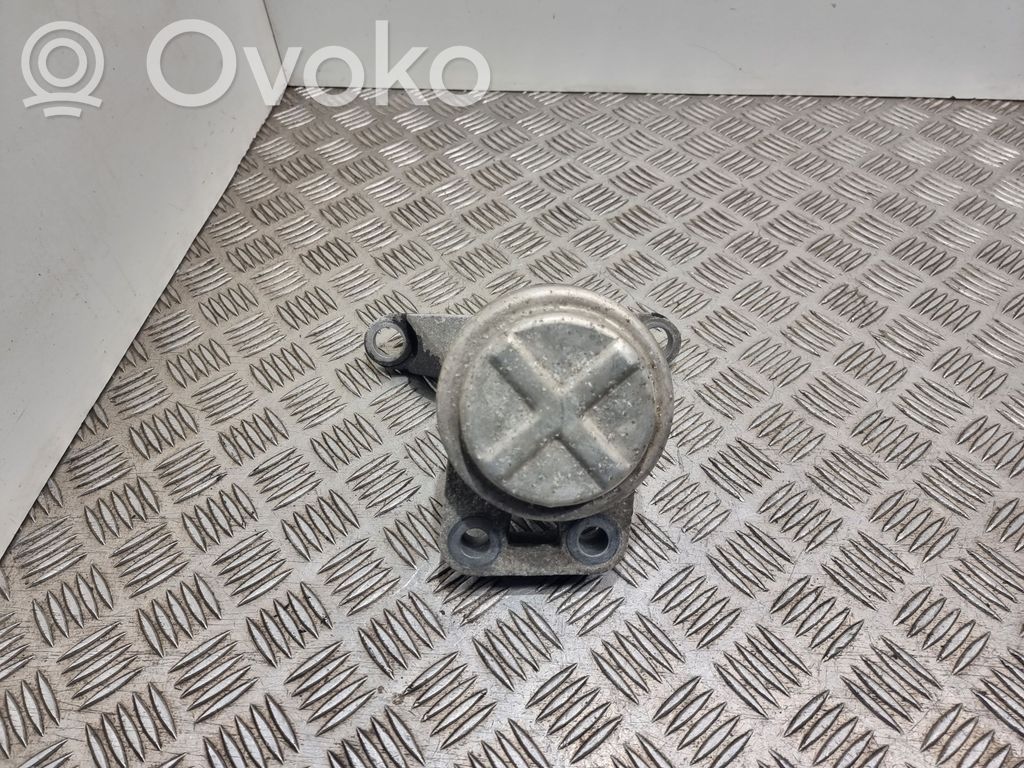 Ford S-MAX Engine mounting bracket 