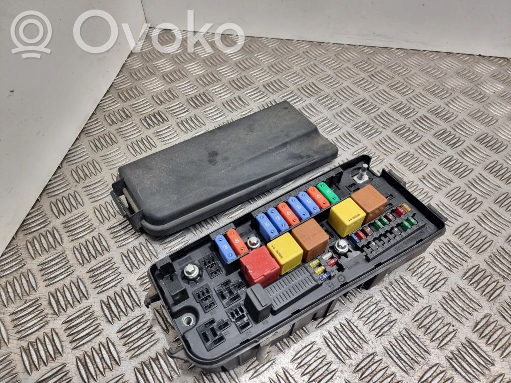 Opel Signum Fuse module 