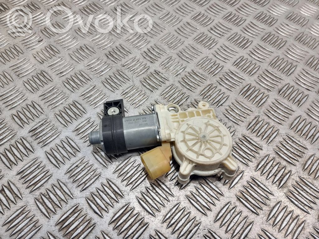 BMW 5 E60 E61 Front door window regulator motor 