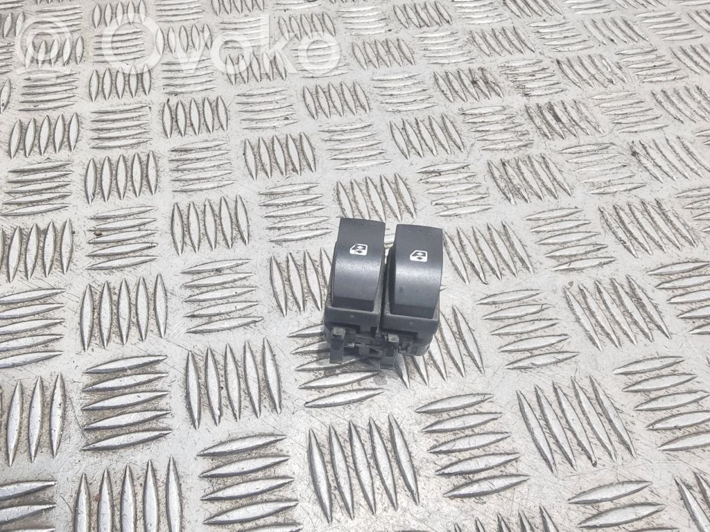 Renault Megane II Electric window control switch 