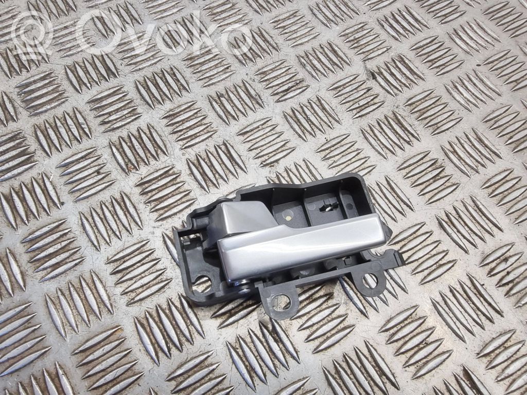 Ford C-MAX I Manecilla interna puerta delantera 