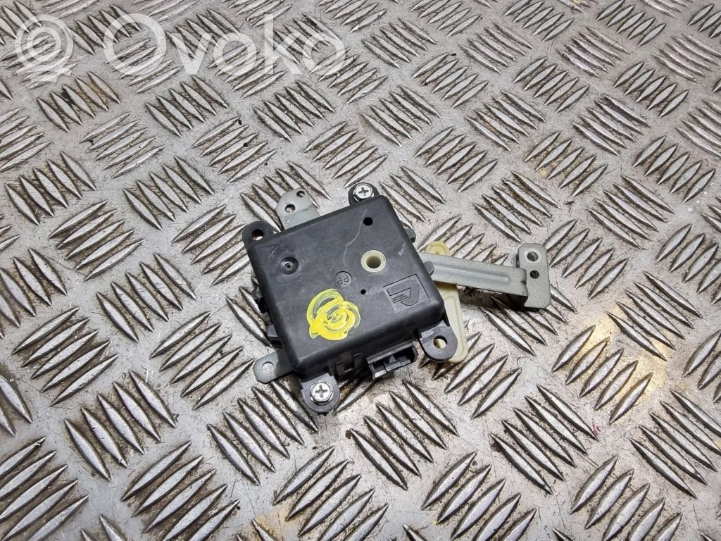Nissan Almera Tino Silniczek nagrzewnicy 
