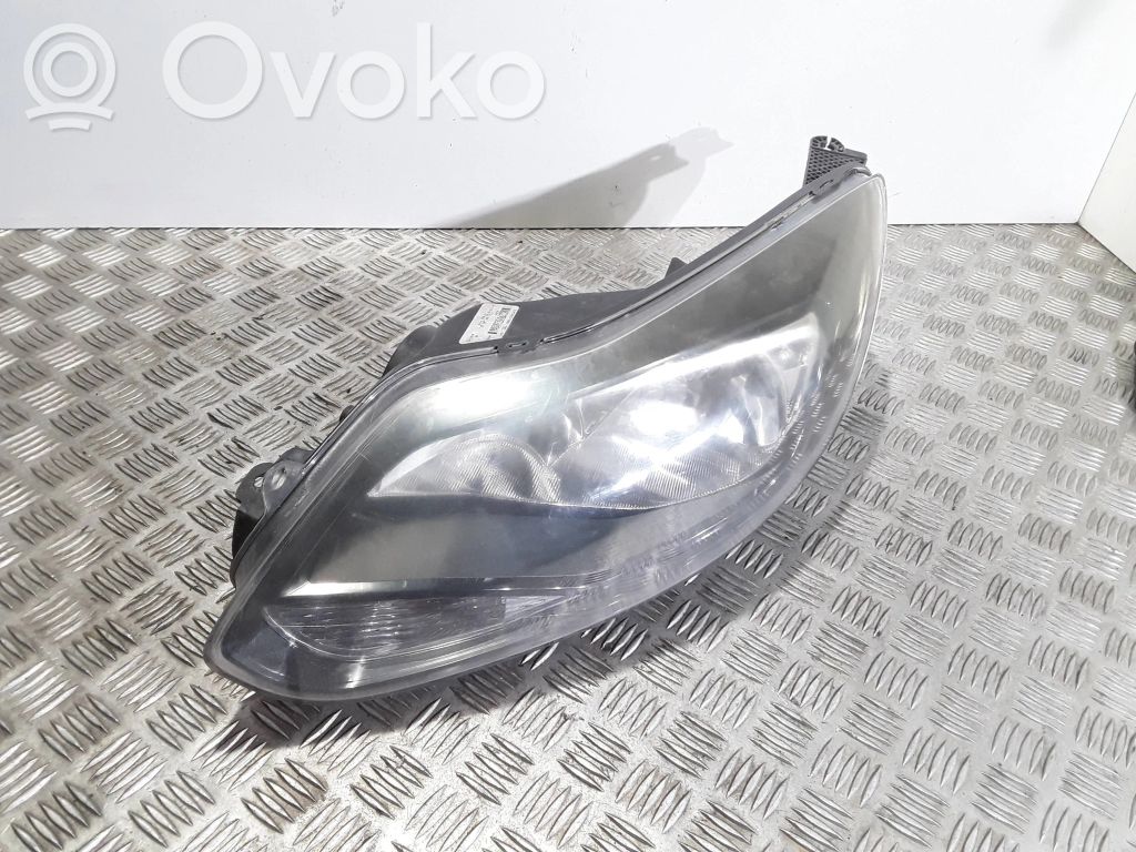 Ford Focus Headlight/headlamp 