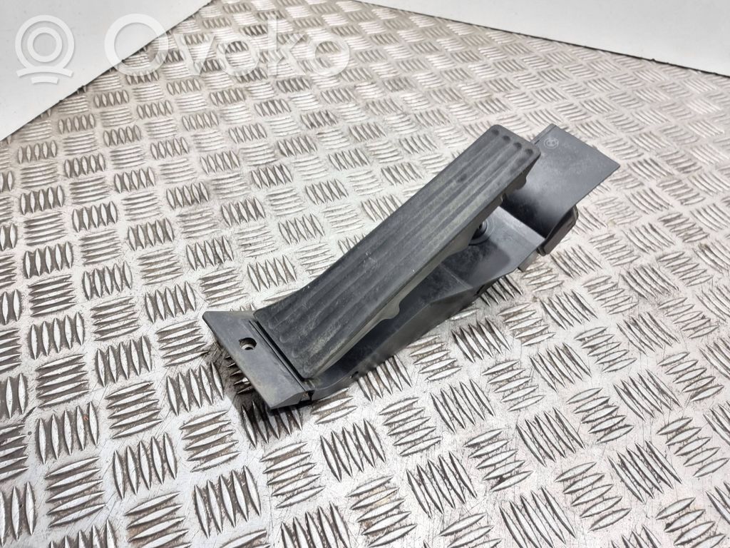 Accelerator throttle pedal   6772645,25916010,050506