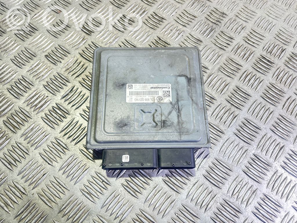 Skoda Fabia Mk2 (5J) Engine control unit/module 