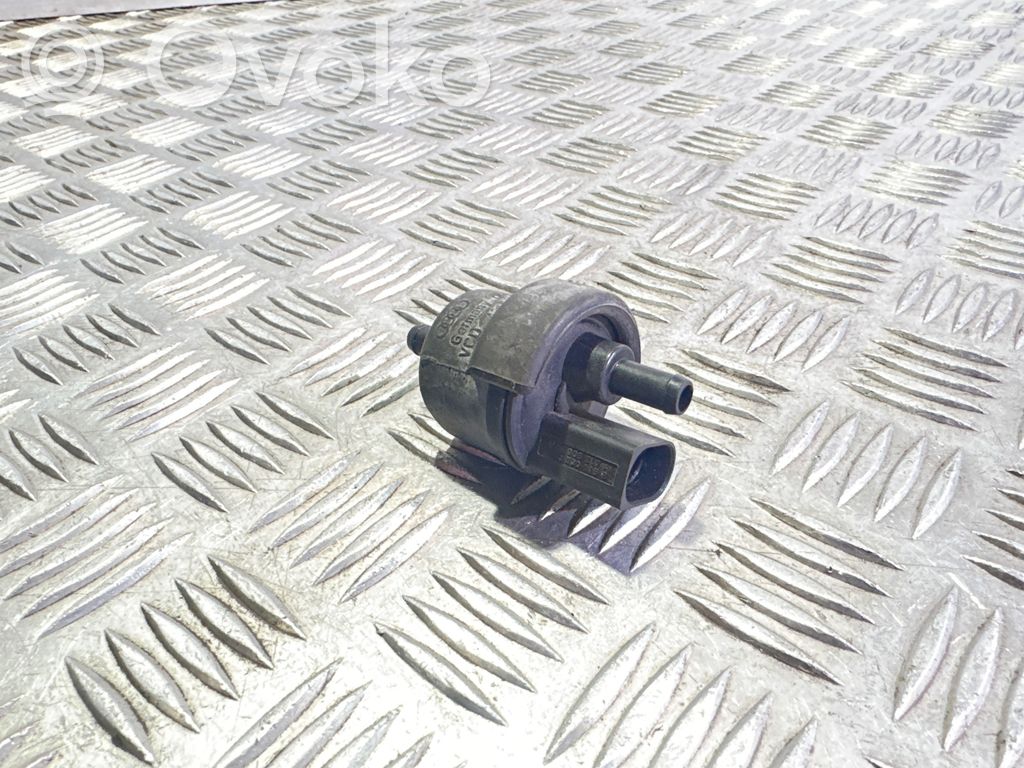 Volkswagen Touran II Valve vacuum 