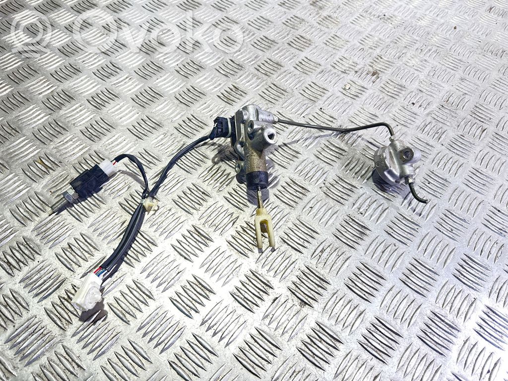 Subaru Outback Clutch slave cylinder 