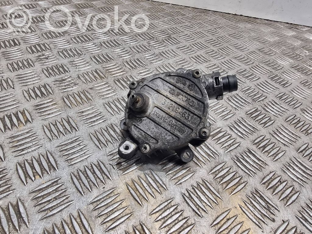 Volvo V70 Vacuum pump 