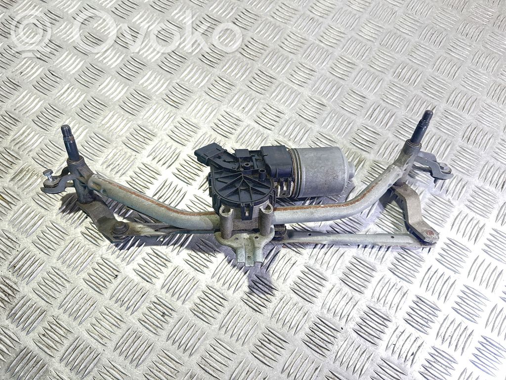 Peugeot 207 CC Etupyyhkimen vivusto ja moottori 