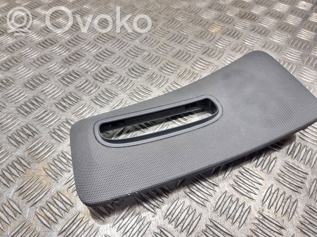 Volvo V70 Ramka deski rozdzielczej 