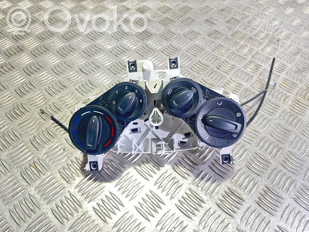 Climate control unit   5H0140100