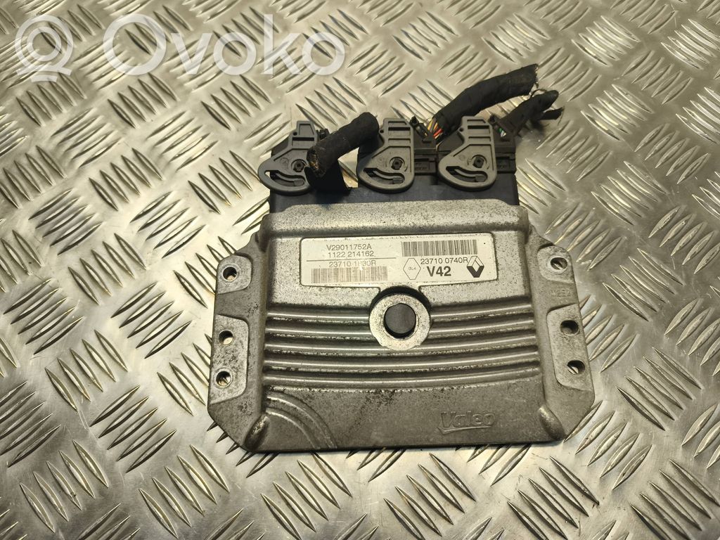 Dacia Duster Engine control unit/module 