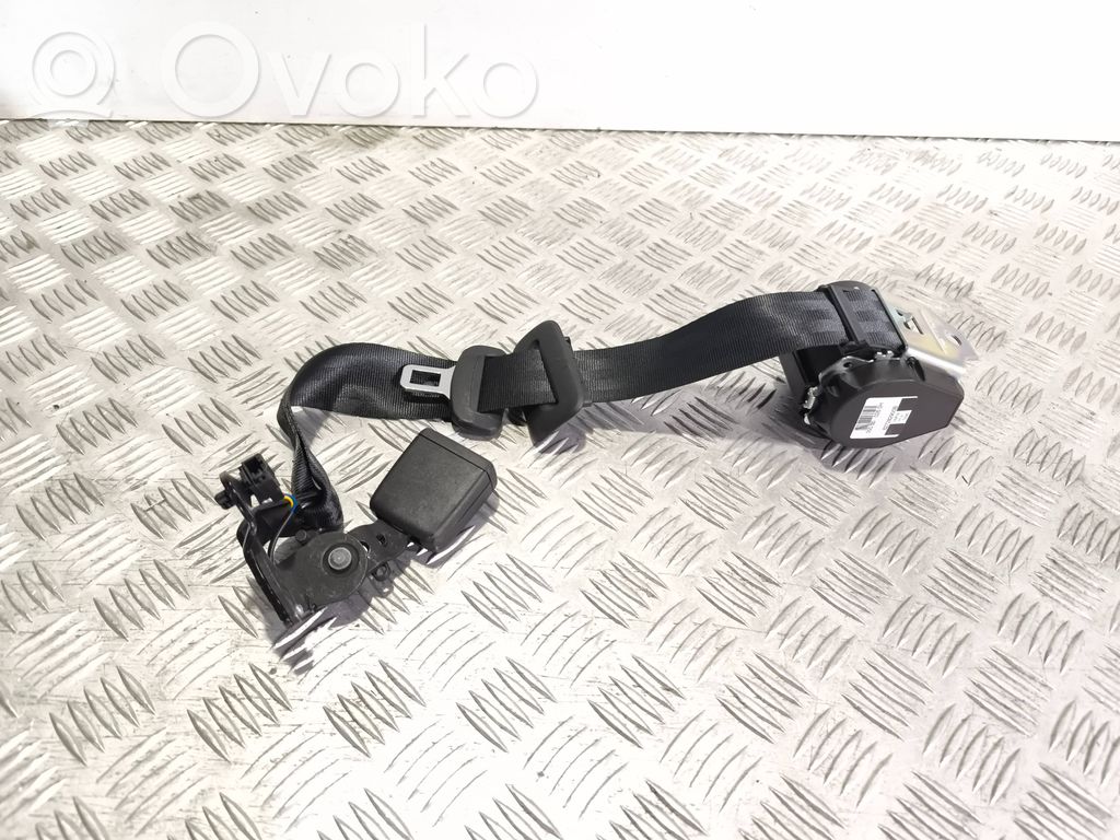 Volkswagen PASSAT B8 Middle seatbelt (rear) 
