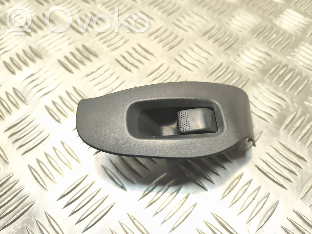 Subaru Legacy Electric window control switch 