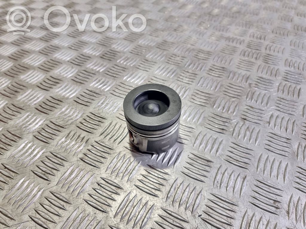 Ford Grand C-MAX Piston 