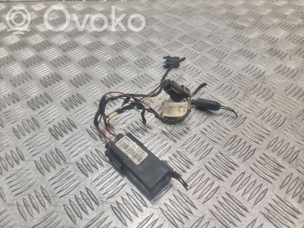 Mercedes-Benz Vito Viano W639 Releu ventilator lichid răcire 