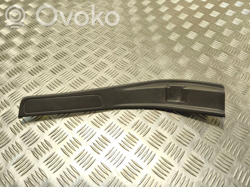 Subaru Forester SH Galinio slenksčio apdaila (vidinė) 