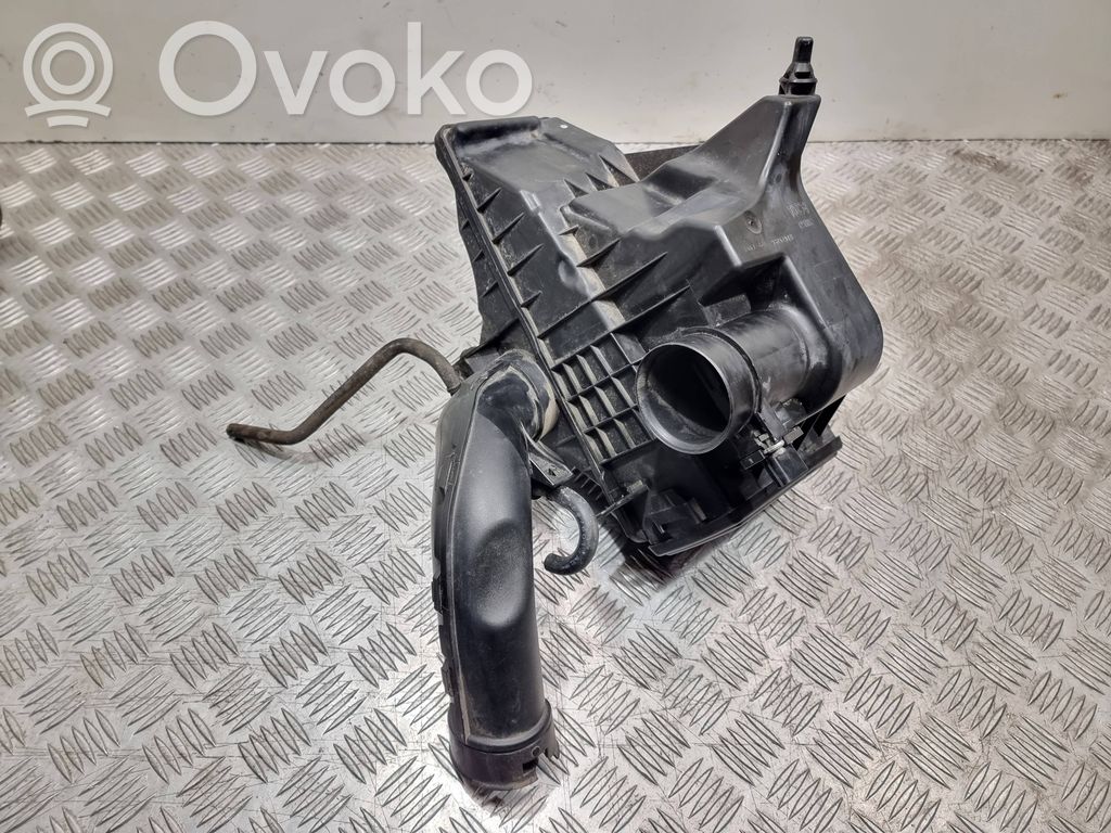 Nissan Note (E11) Air filter box 