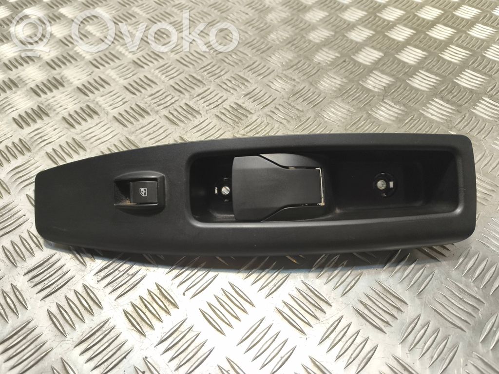 Fiat Doblo Manecilla interna puerta delantera 