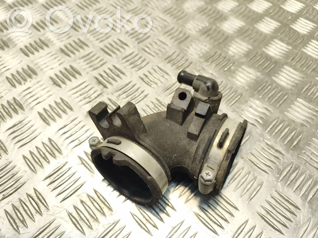 Mazda 3 II Air intake hose/pipe 