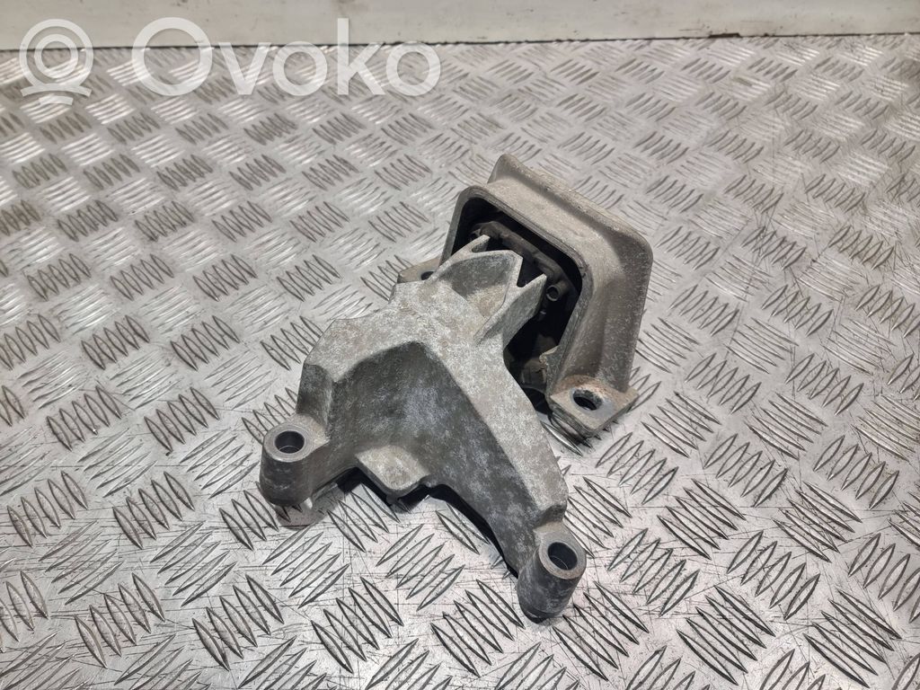 Engine mount bracket   112328303R