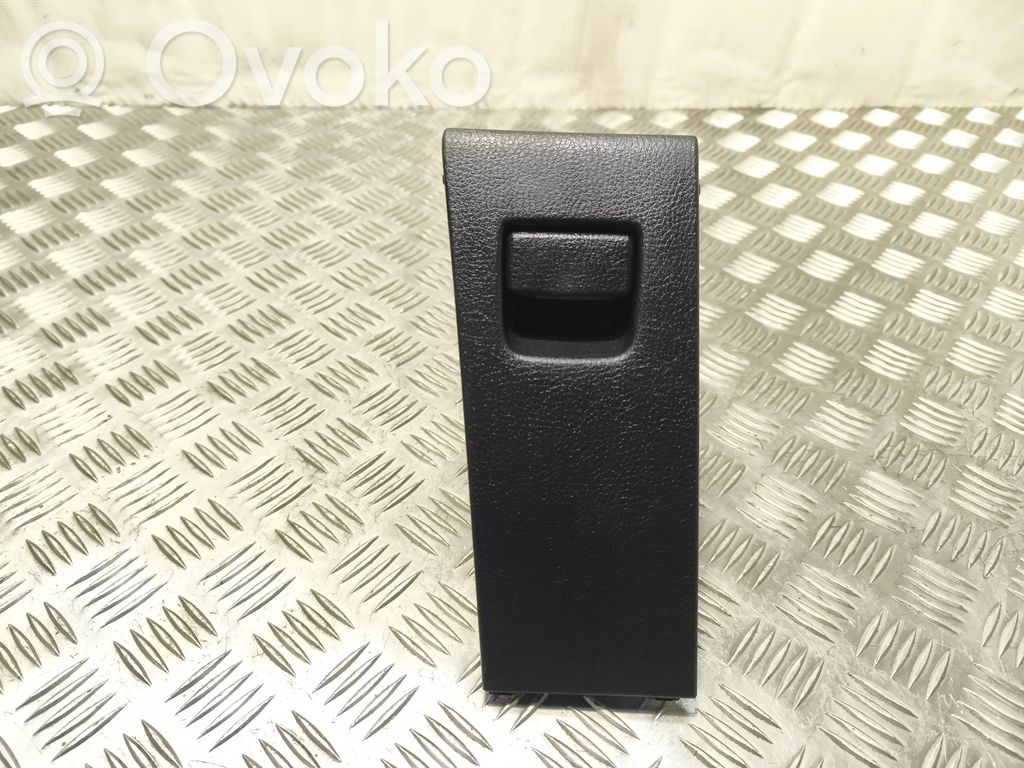 Mazda 2 Galinio stalčiuko/lentynėlės paklotėlis 