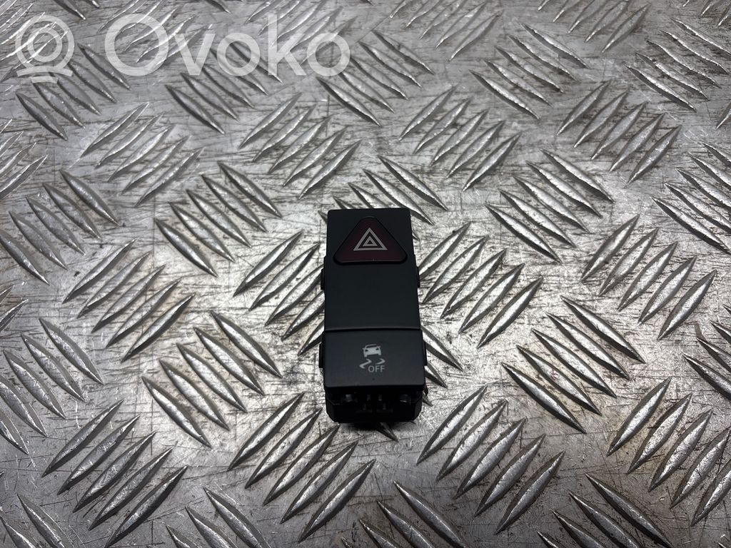 Mercedes-Benz E W212 Hazard light switch 
