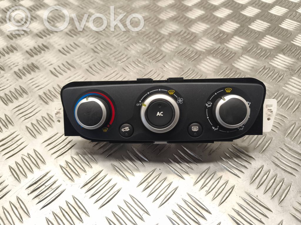 Renault Megane III Climate control unit 