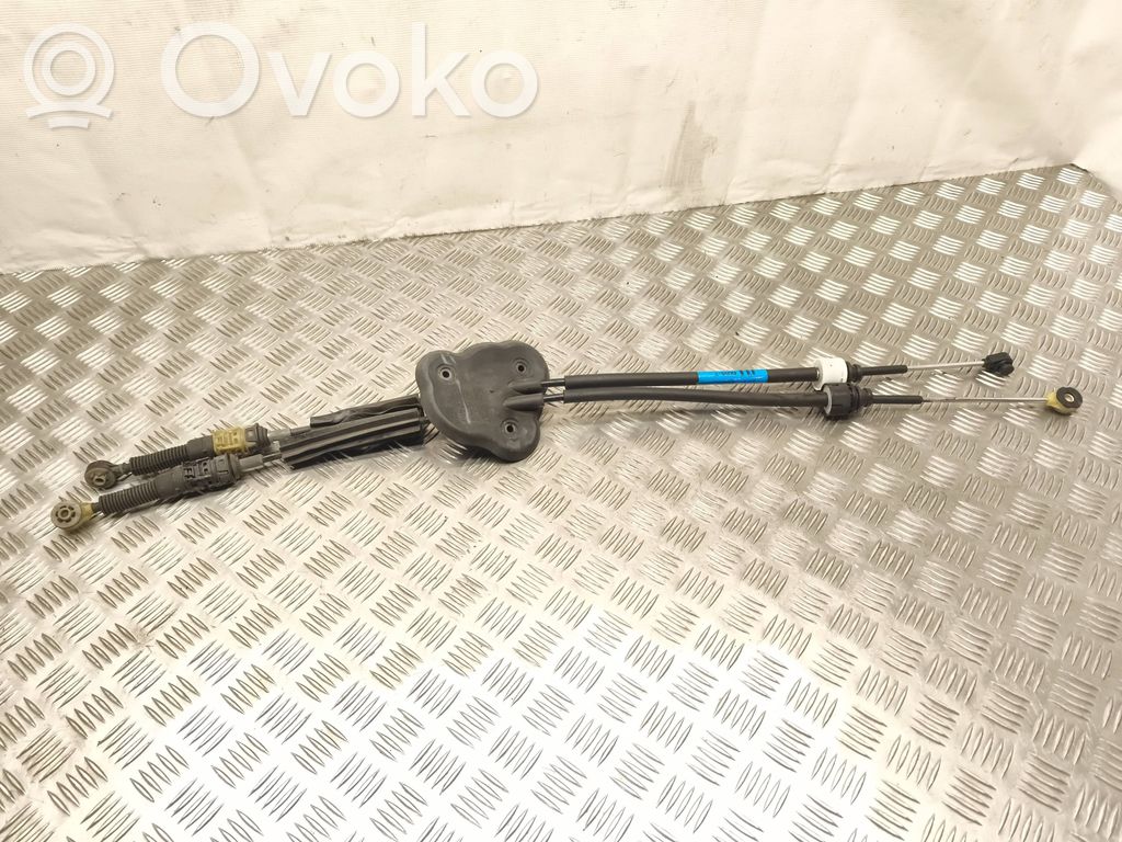 Renault Megane III Gear shift cable linkage 