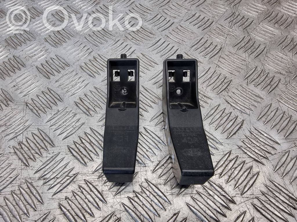 Ford Focus Rear bumper mounting bracket 