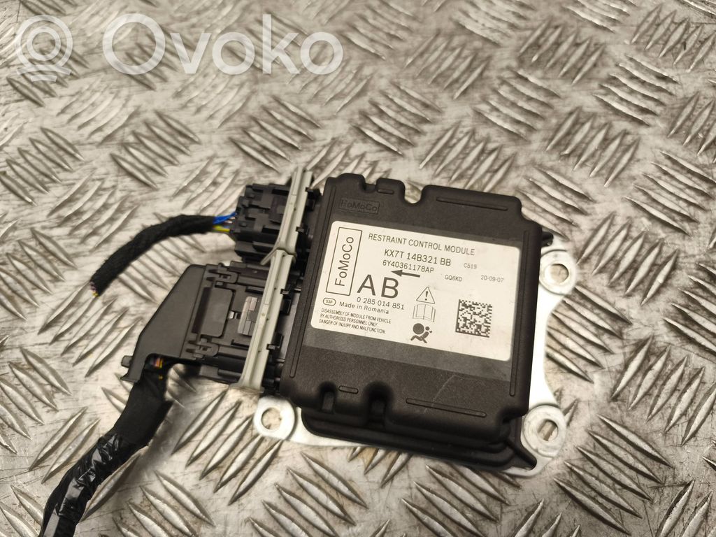 Ford Focus Airbag control unit/module 