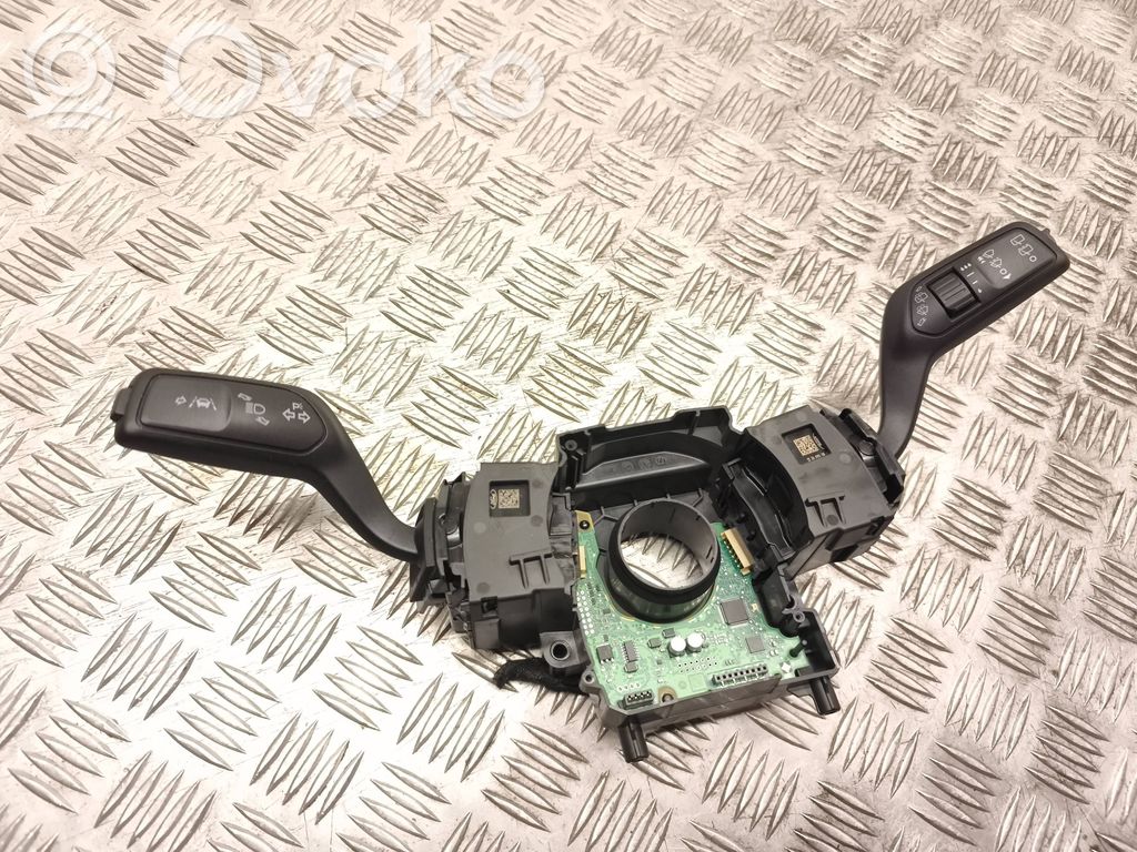Ford Focus Pyyhkimen/suuntavilkun vipukytkin 