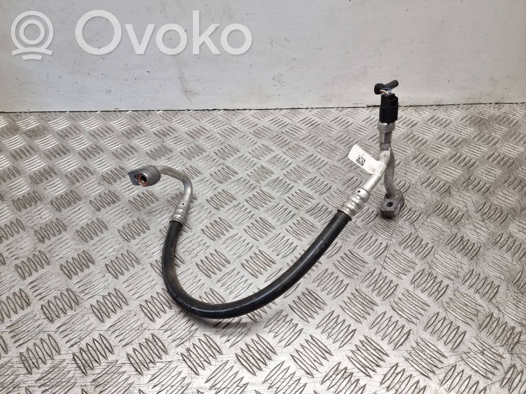 Ford Focus Ilmastointilaitteen putki (A/C) 