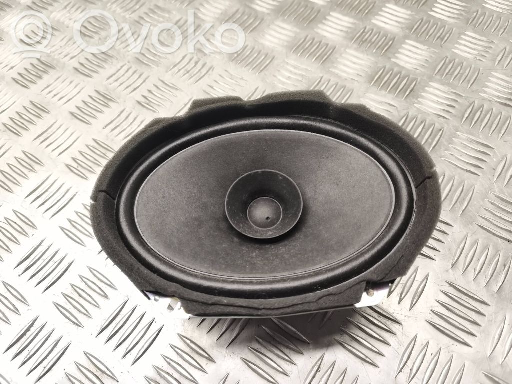 Parcel shelf speaker   C24366960,C2CF4I