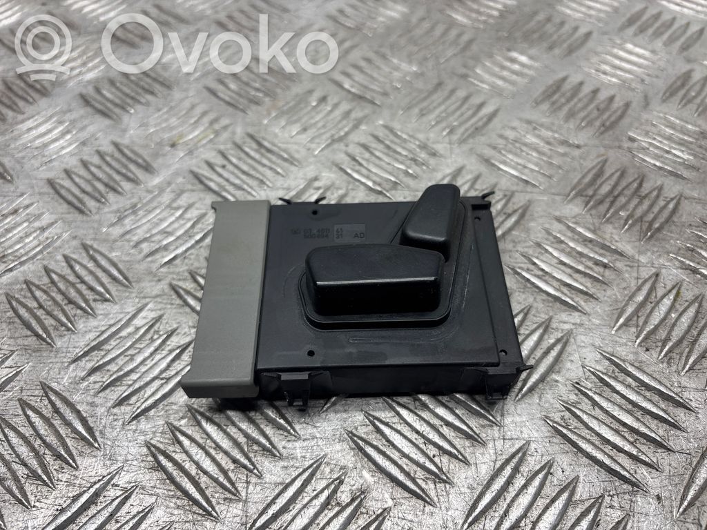 Chrysler Pacifica Seat control switch 