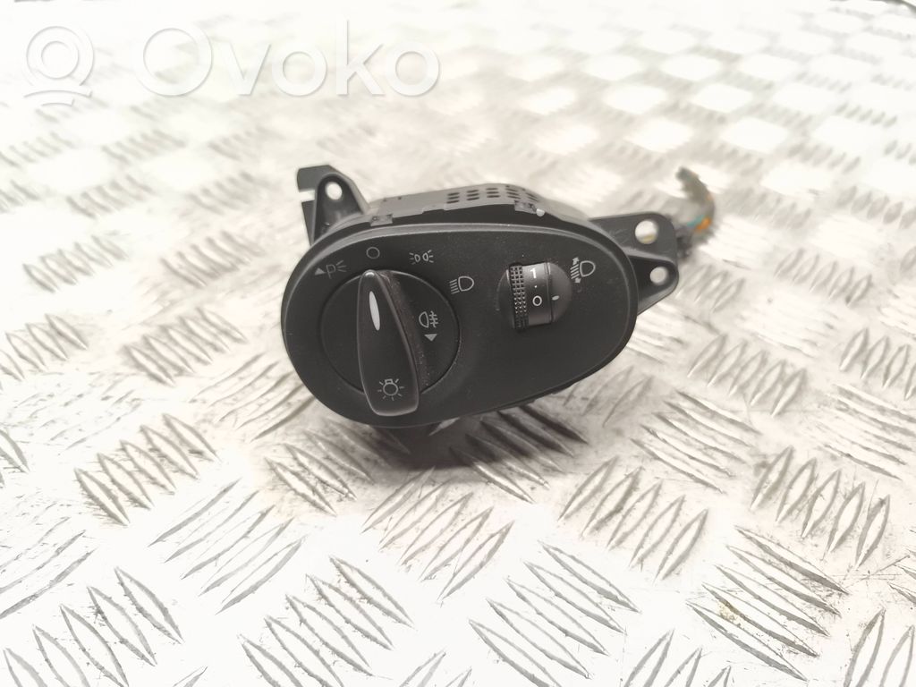 Ford Focus Light switch 