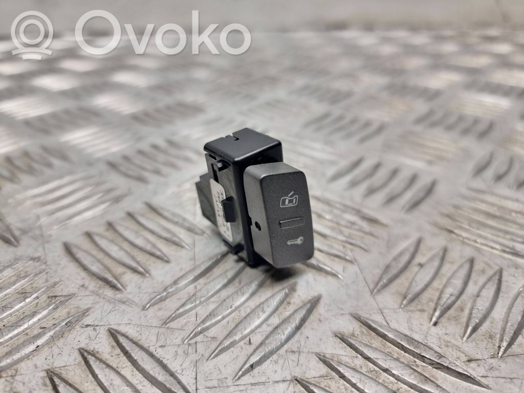 Volkswagen Phaeton Central locking switch button 