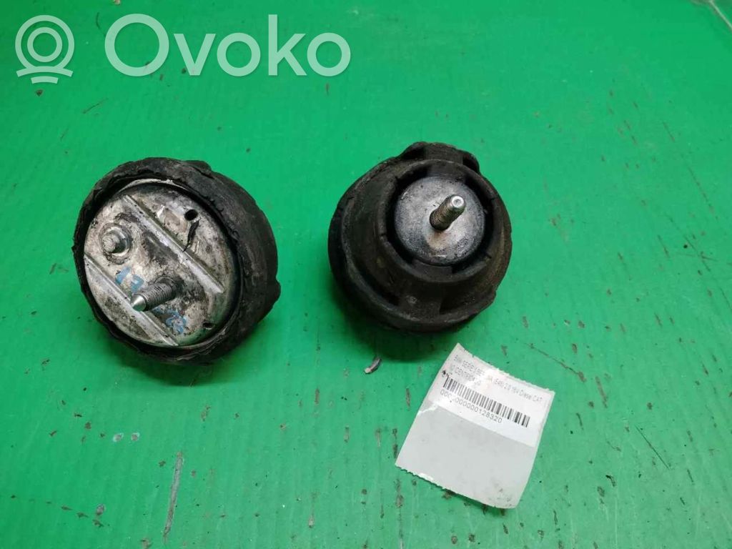 BMW 3 E46 Engine mount bracket 
