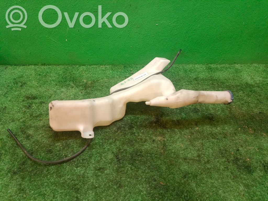 Ford Fiesta Tuulilasinpesimen pesusuutin 
