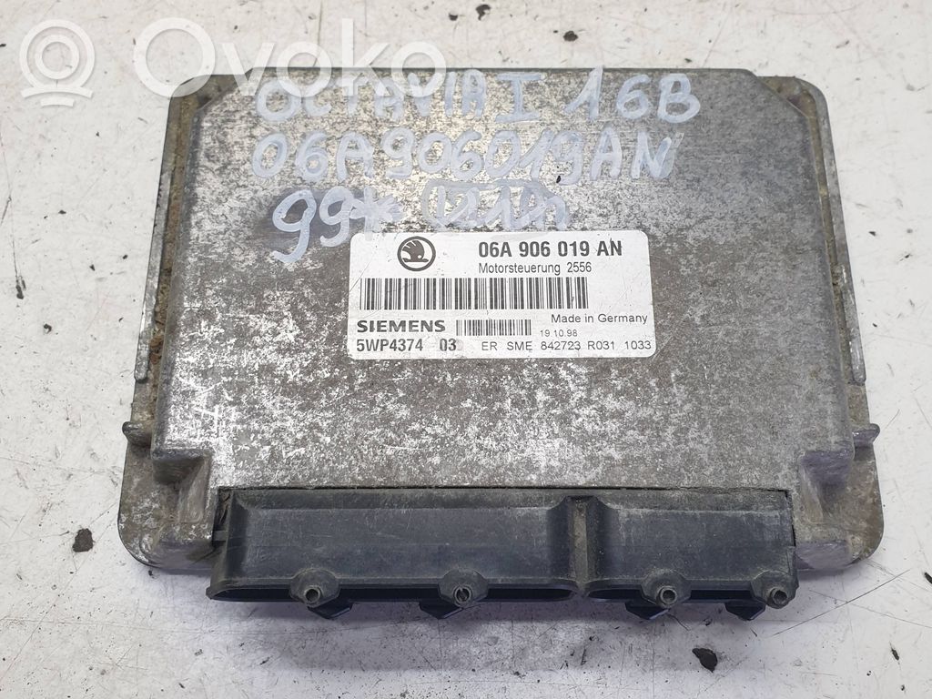 Sterownik / Moduł ECU   06A906019AN,5WP43743