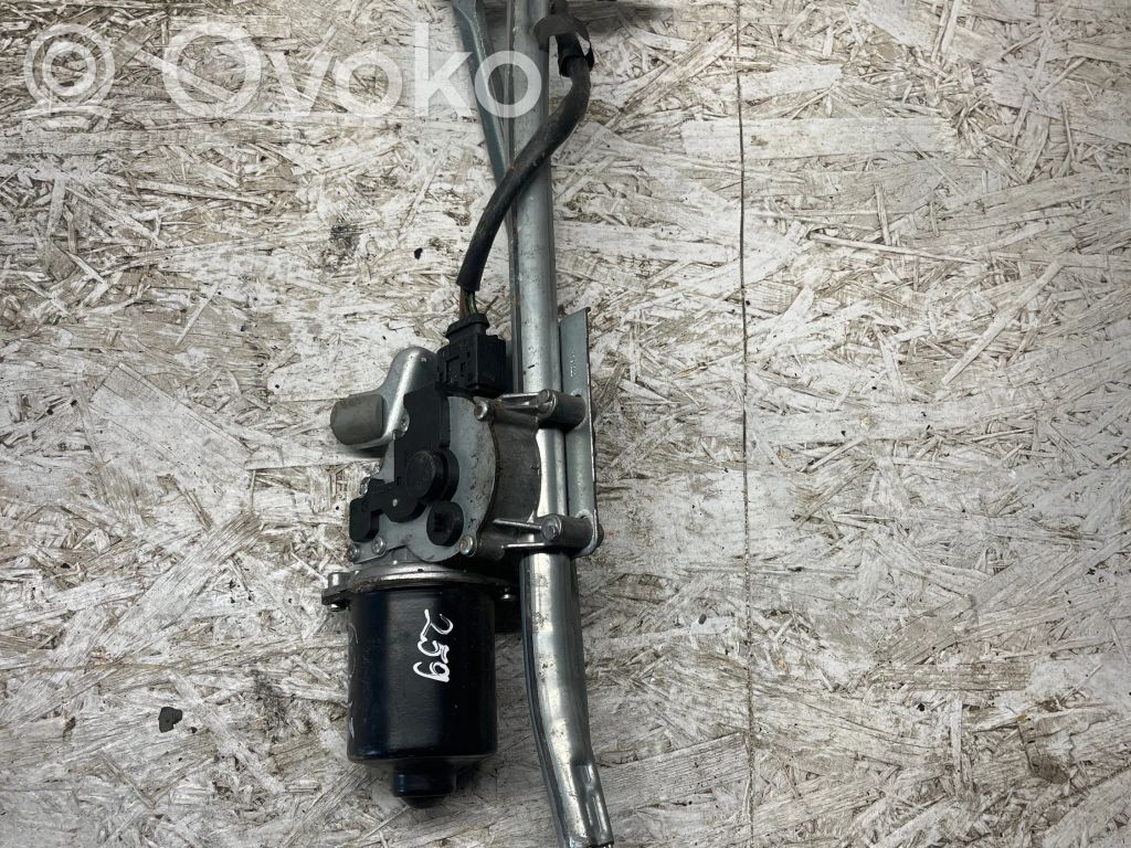 BMW 1 E81 E87 Front wiper linkage and motor 
