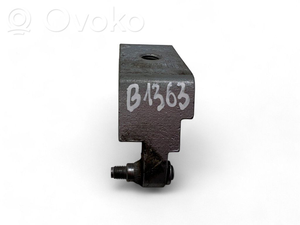 BMW 5 F10 F11 Rear door lower hinge 