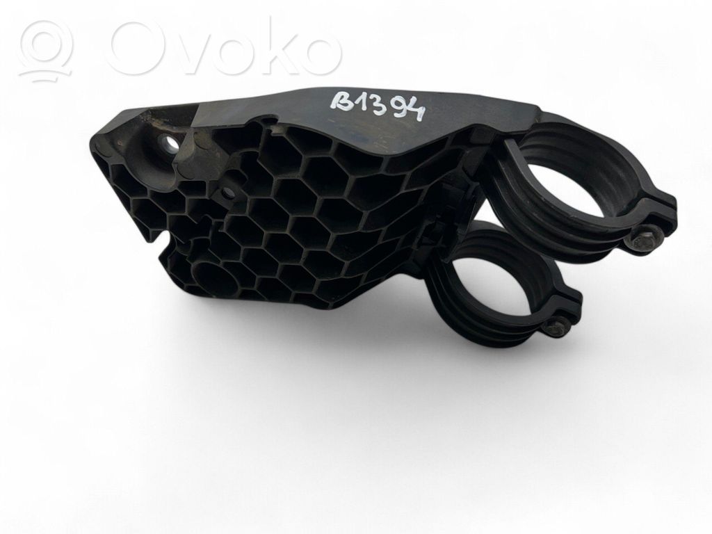 BMW X5 E70 Fuel filter bracket/mount holder 