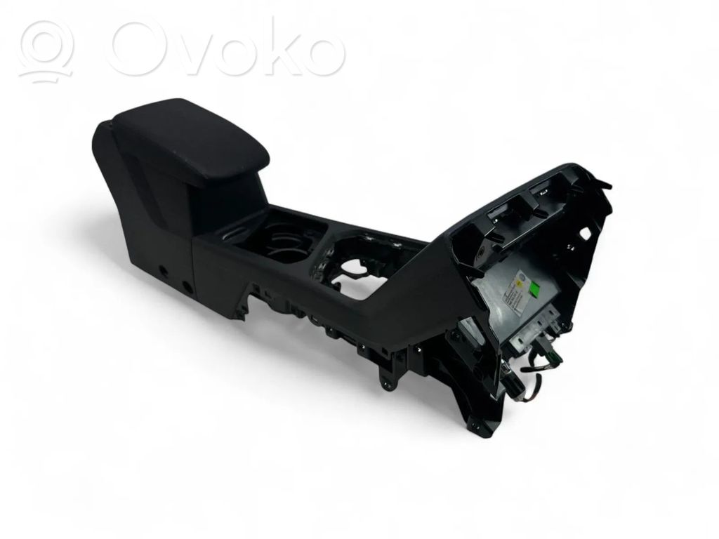 Volkswagen Tiguan Center console 