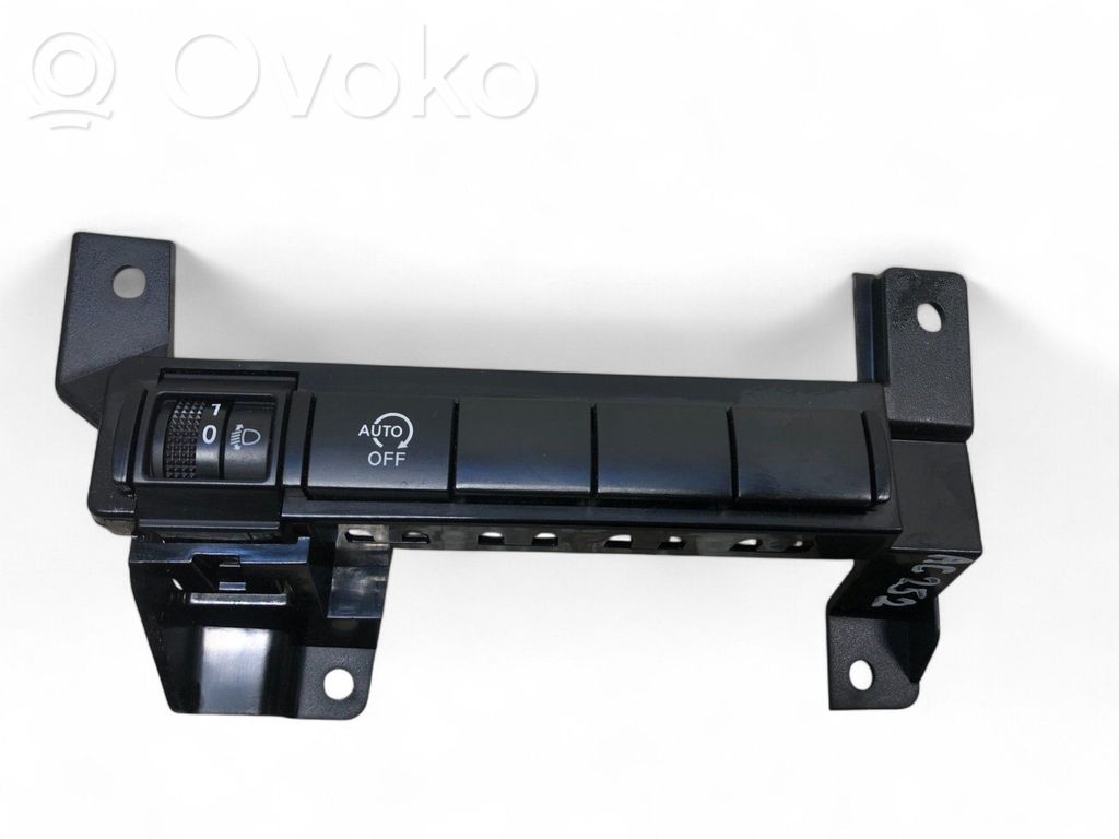 Nissan Juke II F16 Przycisk / Pokrętło regulacji świateł 