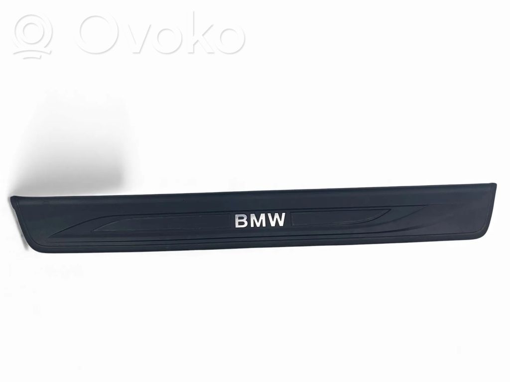 BMW 5 F10 F11 Listwa boczna 