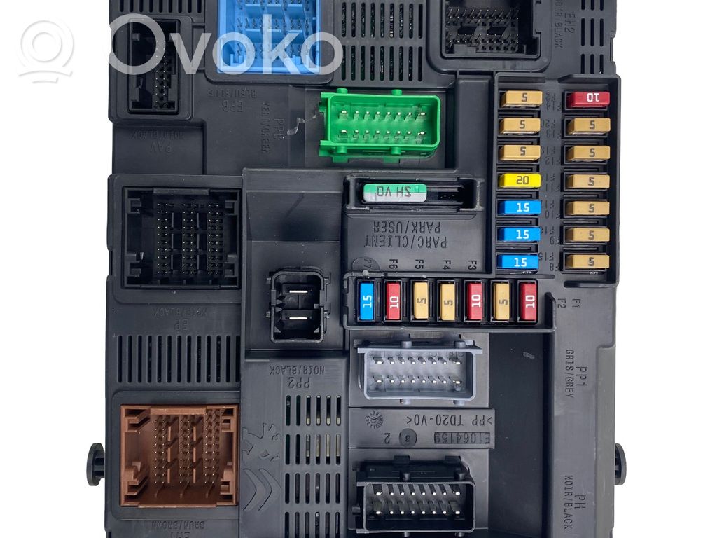 Peugeot 208 I Fuse box set 