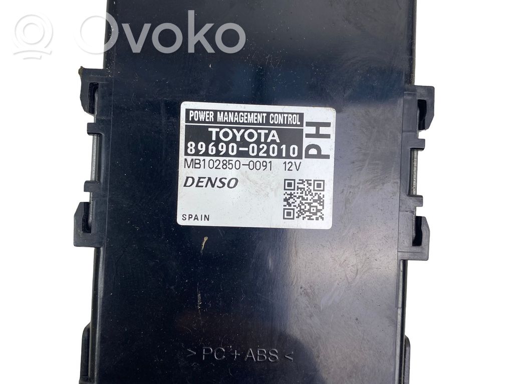 Toyota Auris E180 Central body control module 