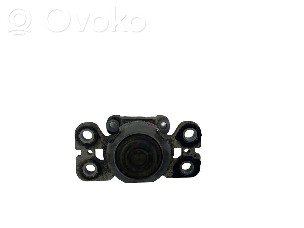 Volvo V60 Engine mount bracket 