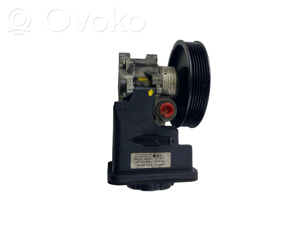 BMW X3 E83 Power steering pump 